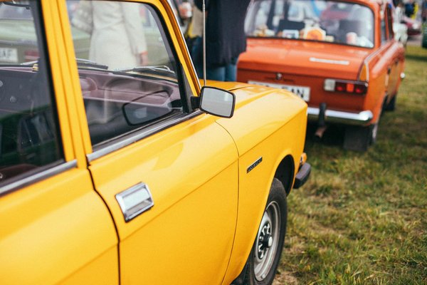 Revamp Your Wardrobe: Stylish Ways to Incorporate Vintage Leather Belts into Modern Outfits